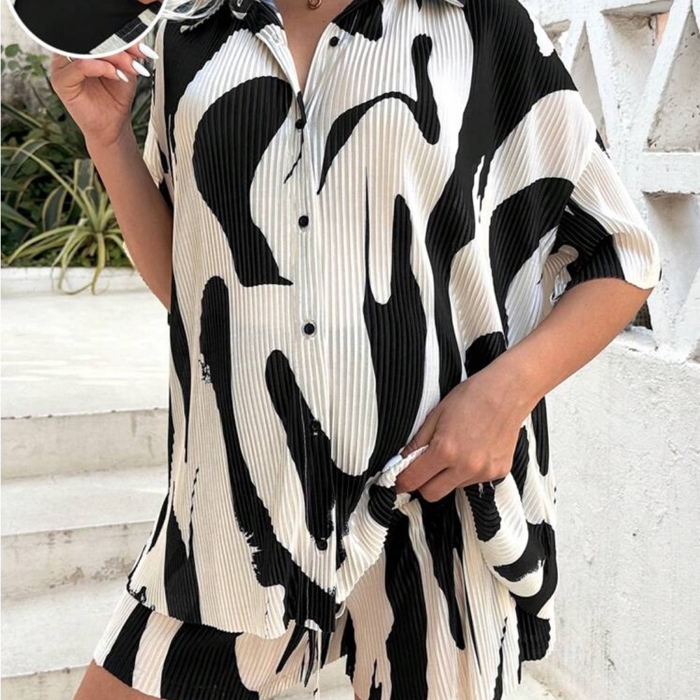 SHEIN Maternity -Set of Shorts and Blouse size M